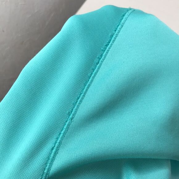 Nike Therma Fit Pullover Hooded Sweater Girls size Large - Picture 10 of 10